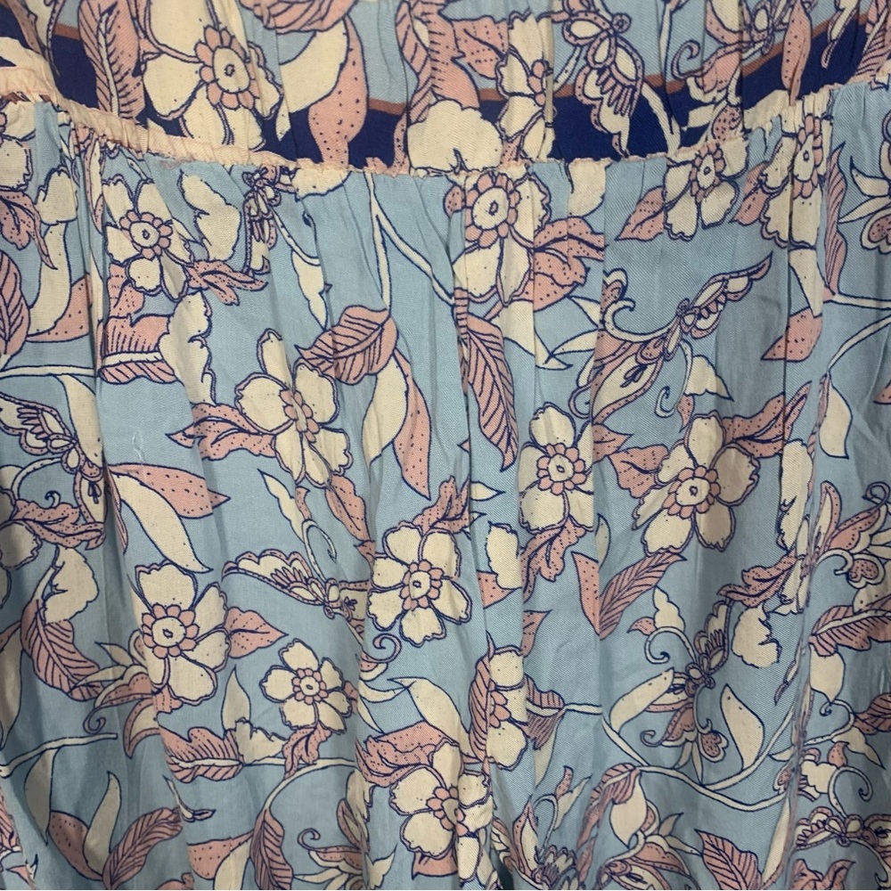 Gypsies & Moondust Cropped Floral Pull On Rayon Pants - Picture 10 of 15